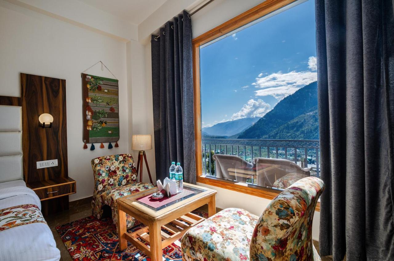 Eden Oaks Hotel Manali  Exterior photo