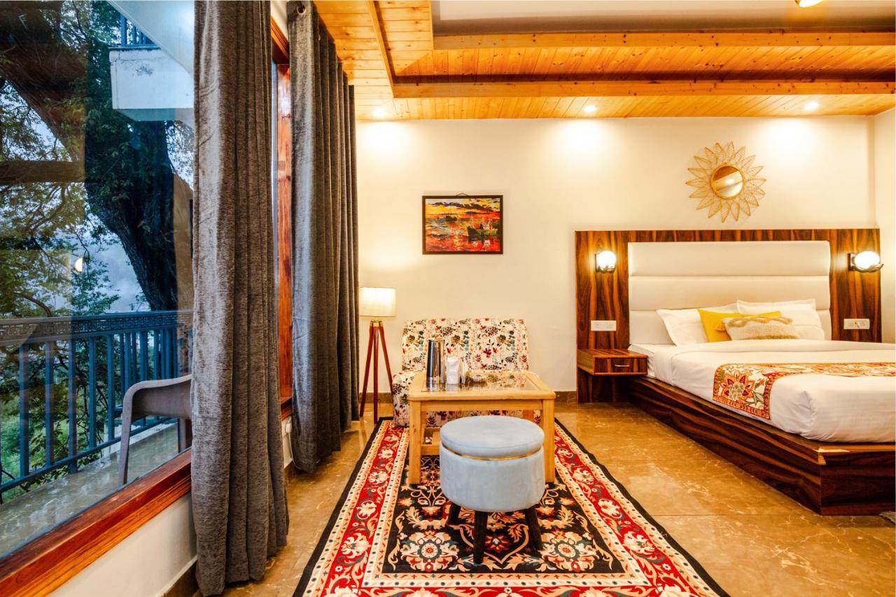Eden Oaks Hotel Manali  Exterior photo